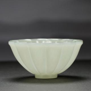 和田玉青白玉籽料葵口主人杯